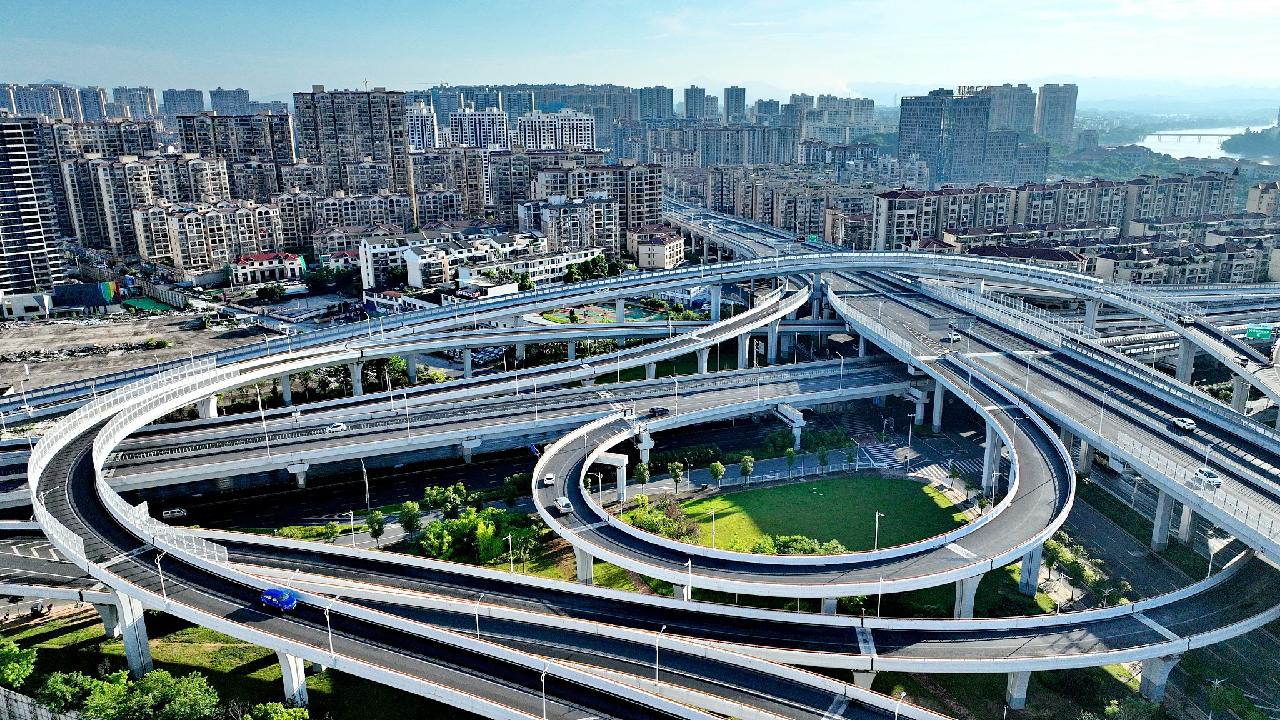 Chinese CPC Officials Commit to Advancing Modernization Through Comprehensive Reform 1 Chinese CPC Officials Commit