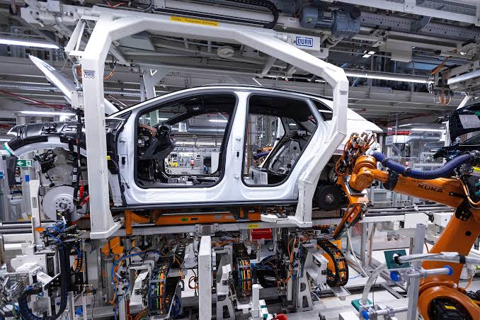 Factory Orders in Germany Decline for Fifth Consecutive Month 1 Factory Orders in Germany