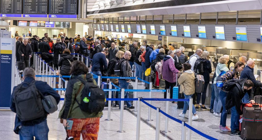 Discover Airlines Faces Four-Day Strike as Pilots and Cabin Crew Walk Out 1 Discover Airlines
