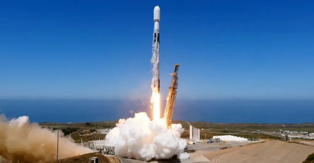 Earth-Imaging Satellite