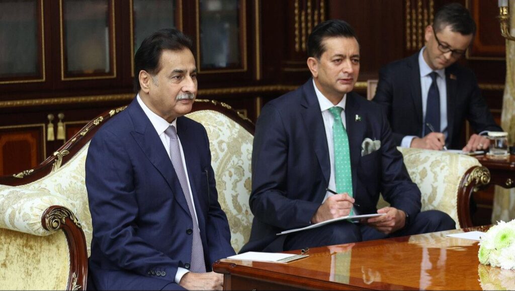 Meeting Between Sardar Ayaz Sadiq, Speaker of the National Assembly of Pakistan, and H.E. Mr. Aleksandr Lukashenko, President of the Republic of Belarus 4 Sardar Ayaz Sadiq