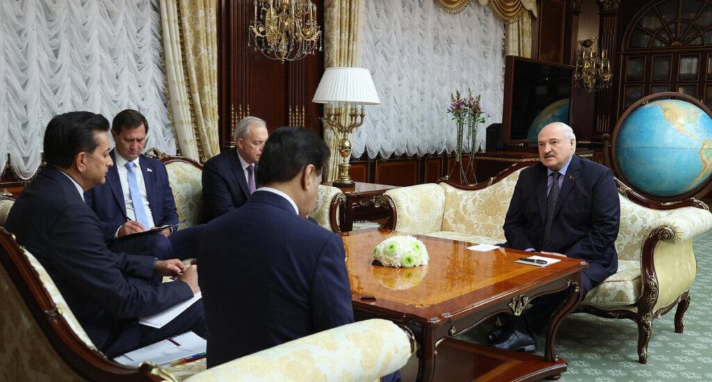 Meeting Between Sardar Ayaz Sadiq, Speaker of the National Assembly of Pakistan, and H.E. Mr. Aleksandr Lukashenko, President of the Republic of Belarus 3 Sardar Ayaz Sadiq