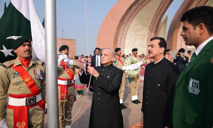 Pakistan’s Leaders Pledge Economic Stability on 77th Independence Anniversary 1 independence