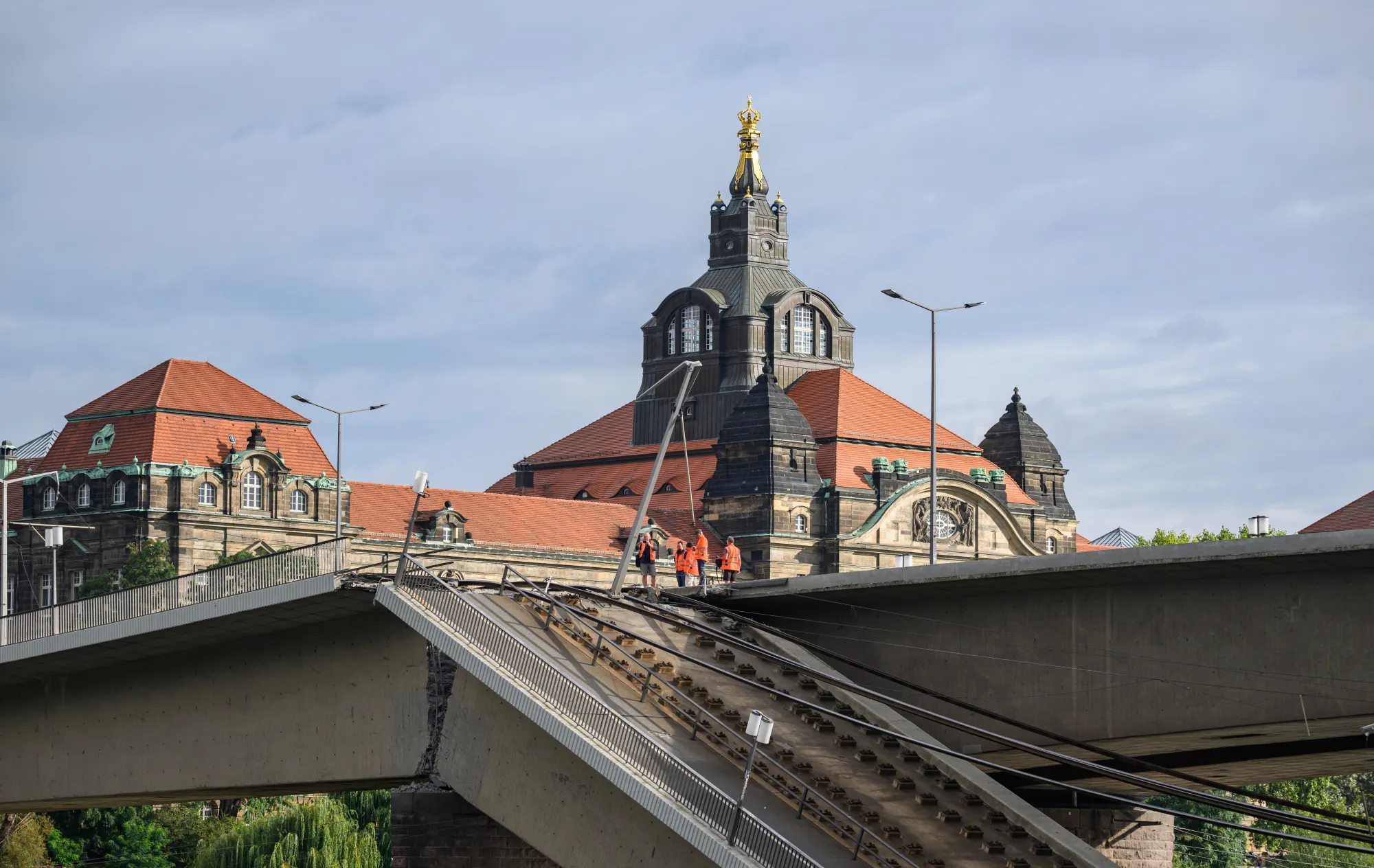 Carola Bridge Collapse Causes Major Disruption 1 Carola Bridge