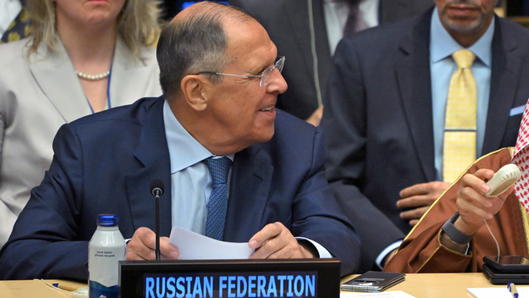 Lavrov Declares Russia Will Achieve Victory in Ukraine, Criticizes Western Interventions 8 Lavrov
