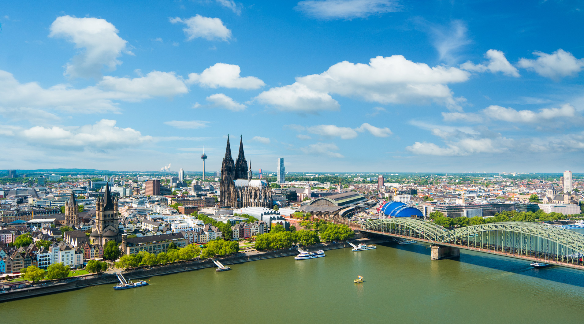 Explosion Rocks Central Cologne, Major Police Operation Underway 1 Cologne