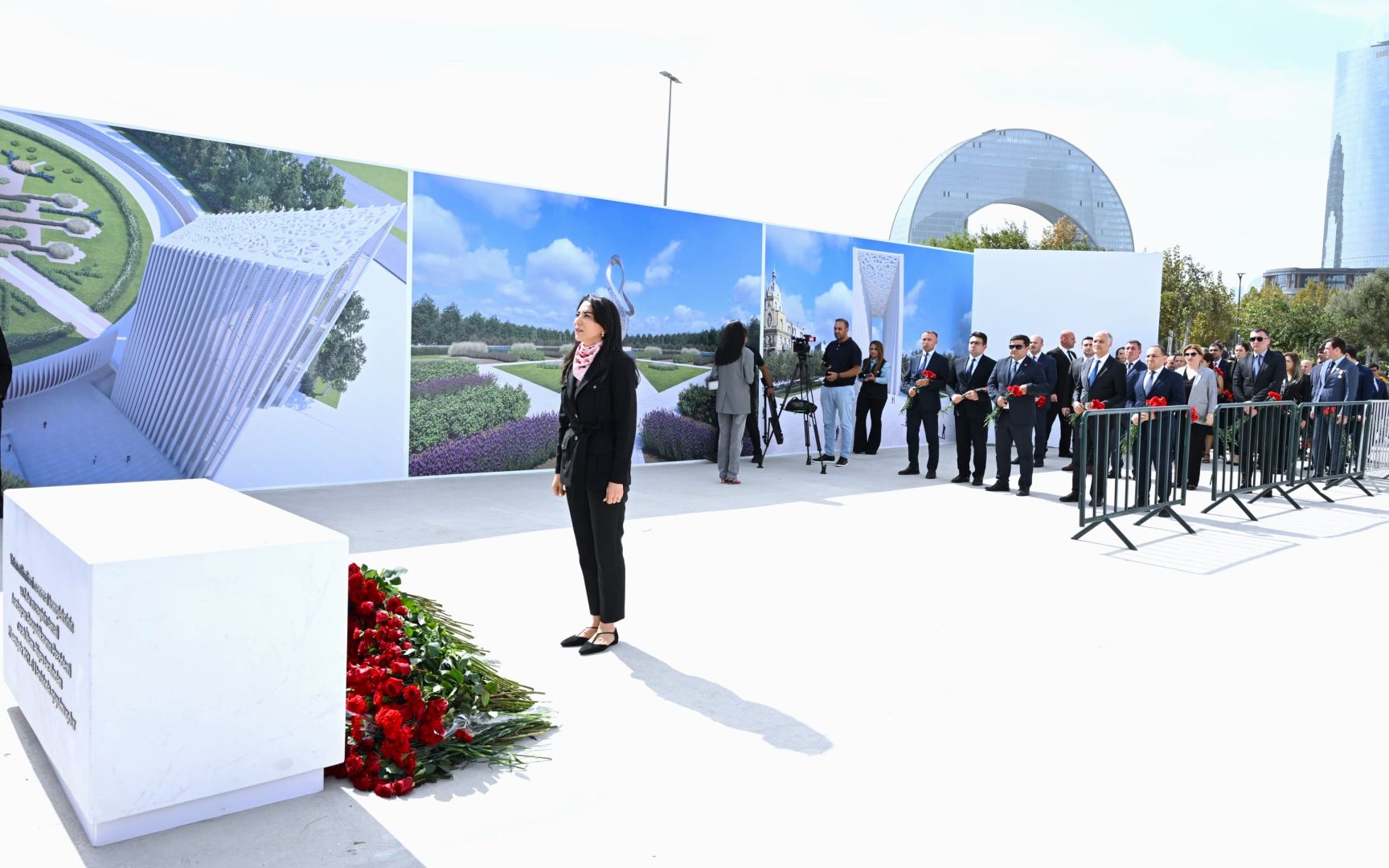 Ombudsman Sabina Aliyeva Commemorates Martyrs at Zafar Park 1 Sabina Aliyeva
