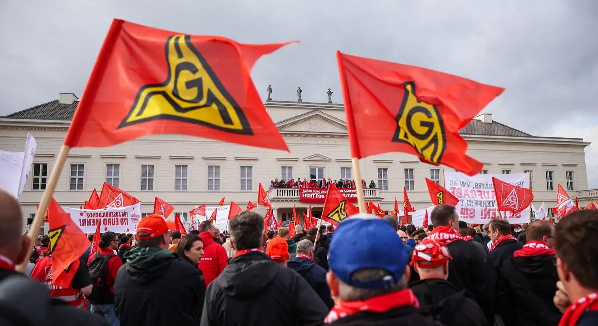 Volkswagen Faces Intense Labor Talks Amid Profit Drop and Cost-Cutting Measures 2 Volkswagen