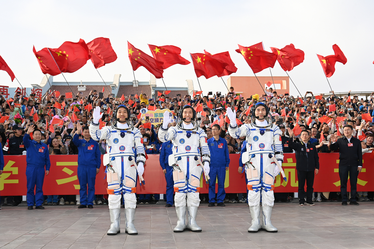 Shenzhou-18 Crew Returns to Beijing After Successful Six-Month Space ...