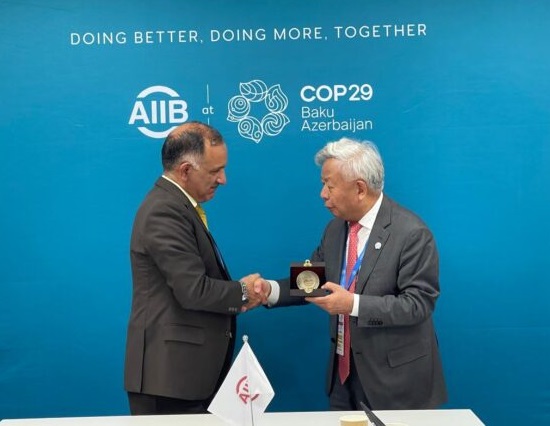 NDMA Chairman Discusses Climate Resilience with AIIB President at COP29 in Baku 1 NDMA