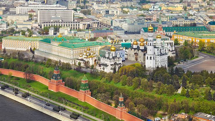 Kremlin Supports Legal Defense Efforts of Russian Companies Amid FBI Accusations 1 Kremlin