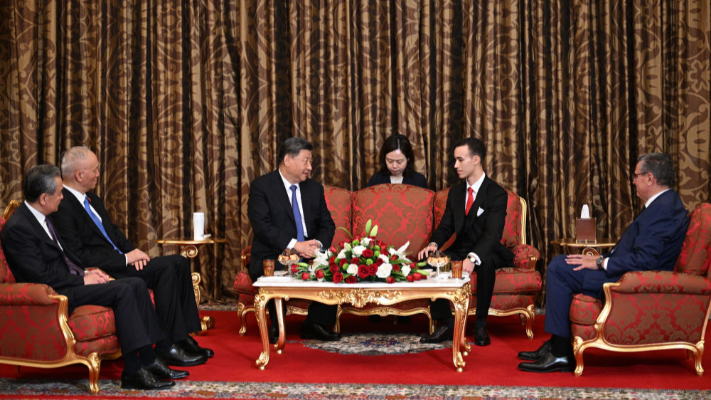 President Xi Jinping Meets Moroccan Crown Prince Moulay Hassan