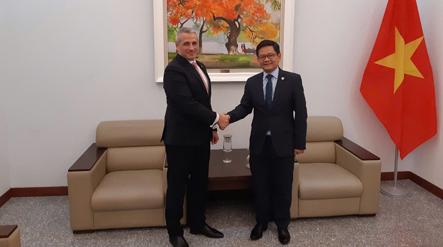 Belarus Ambassador Meets Vietnamese Official to Discuss Bilateral Cooperation and Commemorate Diplomatic Milestone 2 Belarus