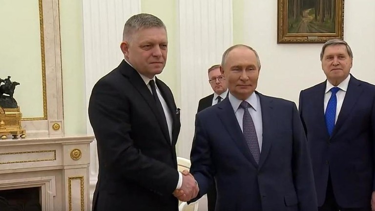 Putin Hosts Slovak Prime Minister Fico in Kremlin Amid Concerns Over Gas Supplies 1 Kremlin