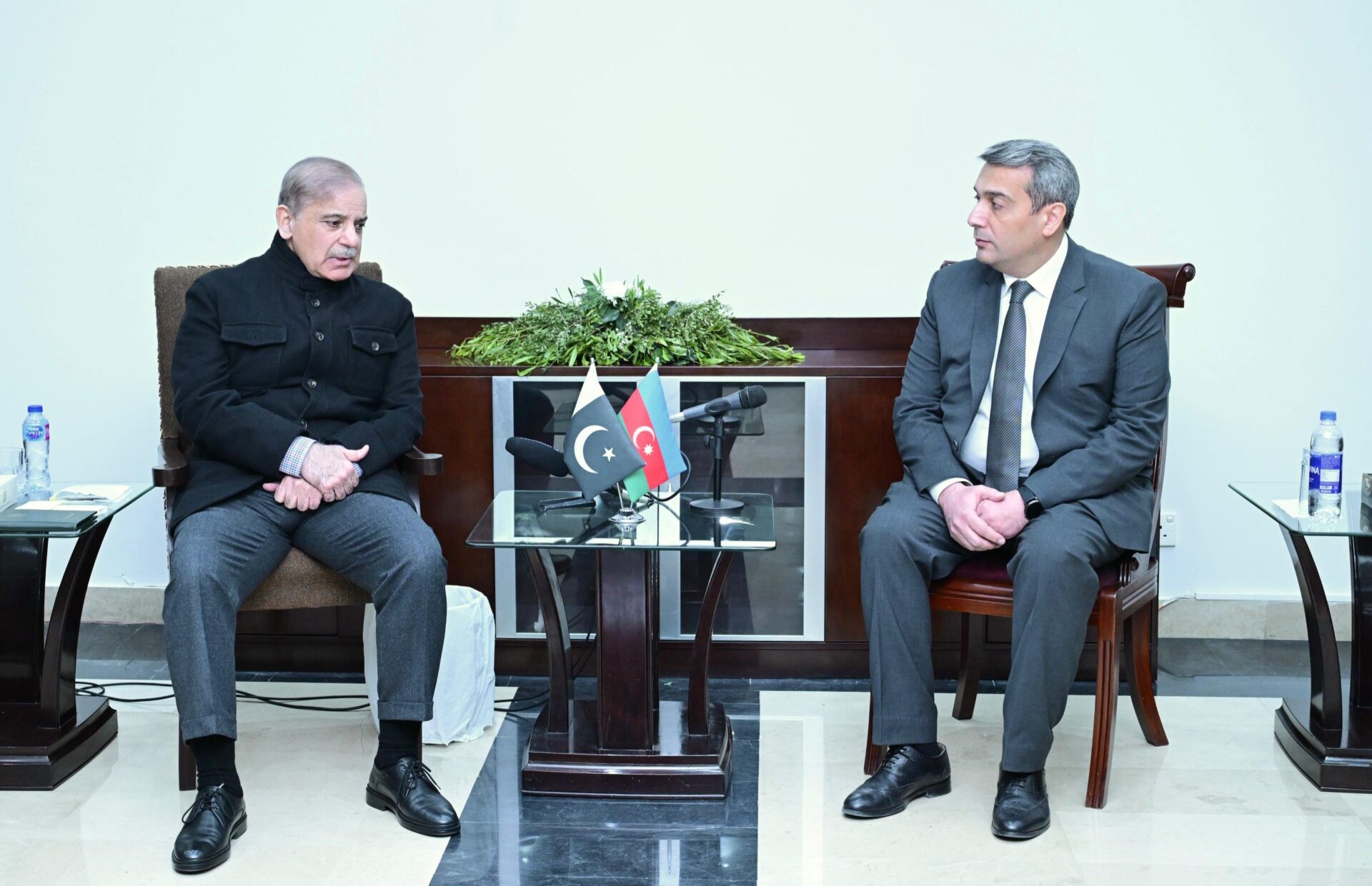 Prime Minister Shehbaz Sharif Visits Azerbaijan Embassy to Offer Condolences on Aktau Airplane Crash 1 Aktau