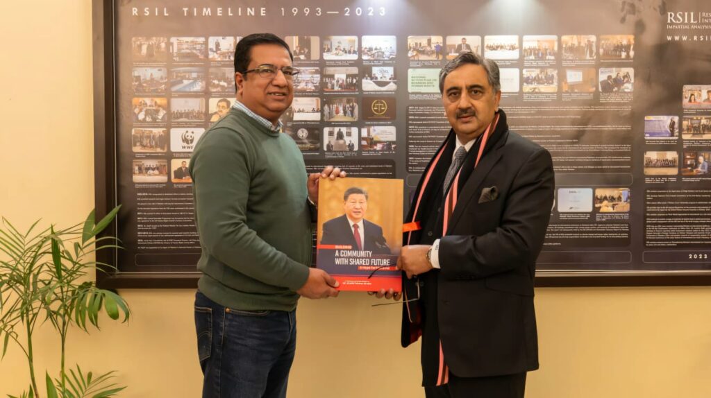 Mr. Khalid Taimur Akram meets with Honorable Ahmer Bilal Soofi, Former Federal Law Minister and Founder of Research Society of International Law (RSIL) 2 13