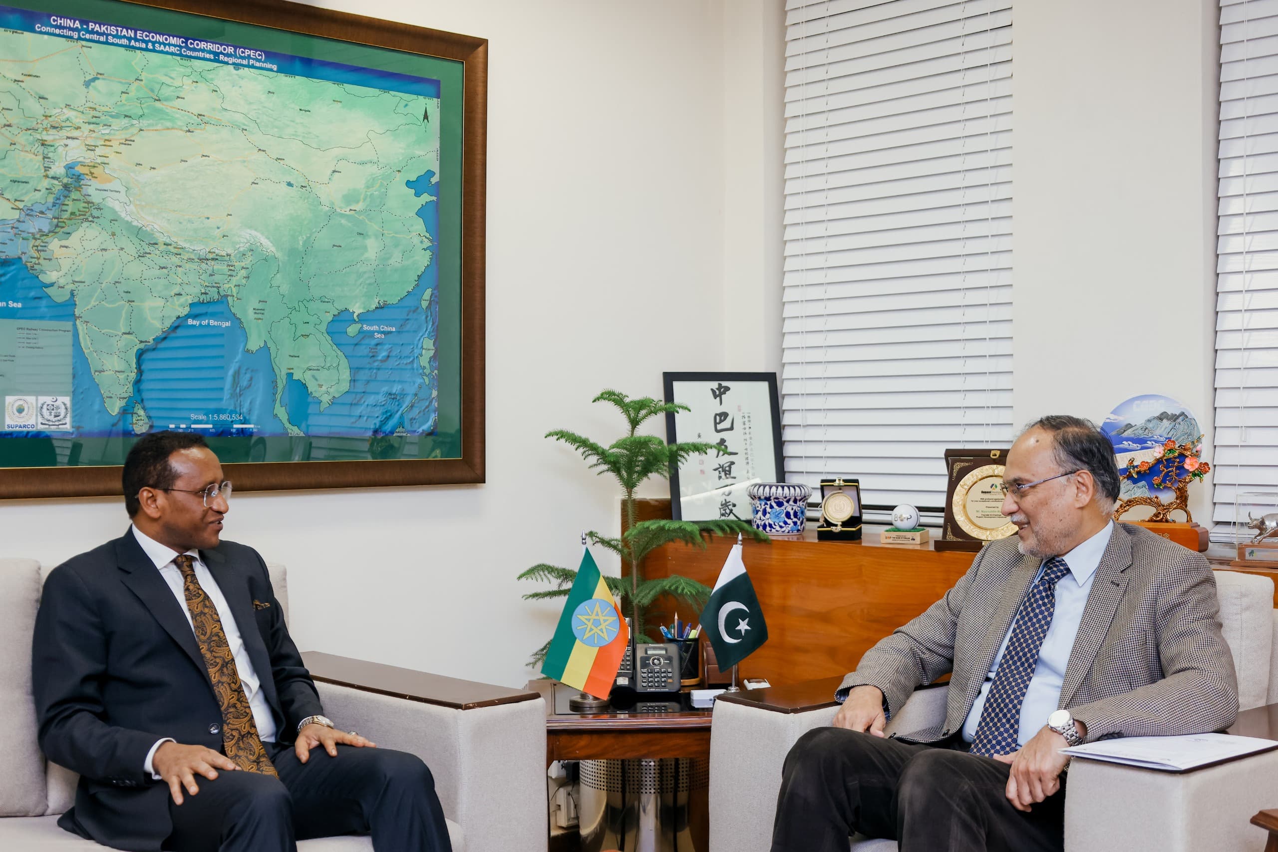Ethiopian Ambassador Dr. Jemal Beker Commends "Uraan Pakistan" Initiative 1 Ambassador