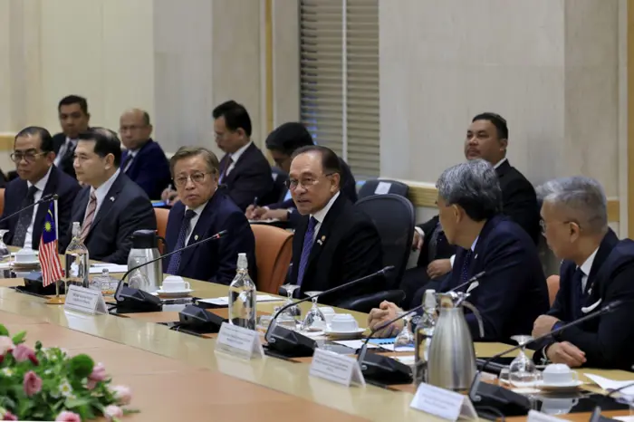 Malaysia Pledges Support for Japan’s Initiative on Palestinian Development 1 Palestinian