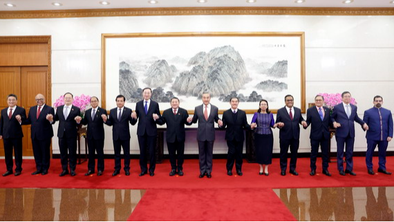 China Vows to Strengthen Partnership with ASEAN for Regional Peace and Development 7 Partnership