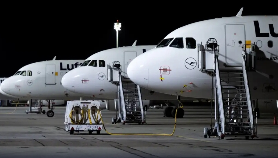 Verdi Trade Union Announces 24-Hour Strikes at Düsseldorf and Cologne-Bonn Airports 1 Verdi Trade Union