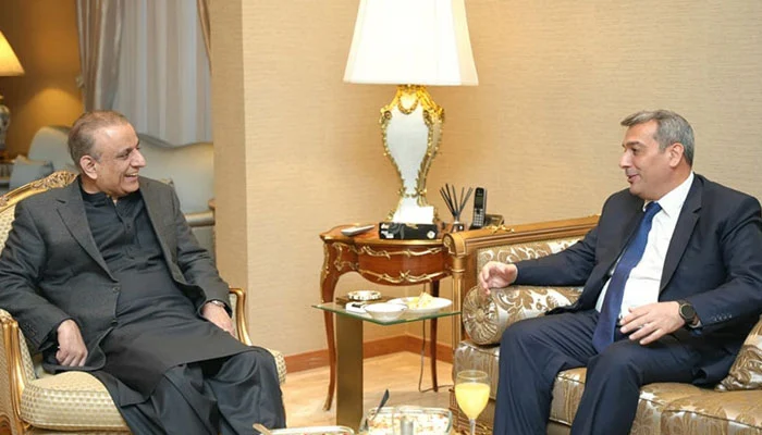 Federal Minister Abdul Aleem Khan Holds Meeting with Azerbaijani Ambassador Khazar Farhadov 8 Farhadov