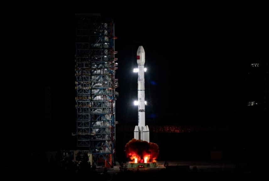 China Successfully Launches Zhongxing-10R Satellite 1 Zhongxing-10R