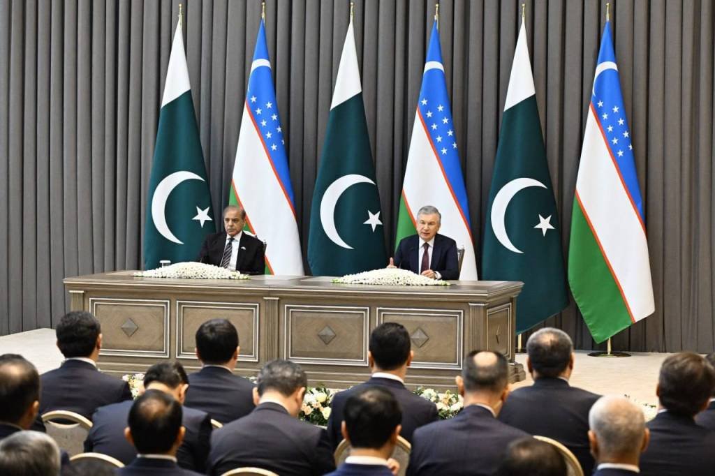 Shavkat Mirziyoyev and Shehbaz Sharif Share Insights on Bilateral Negotiations in Media Briefing