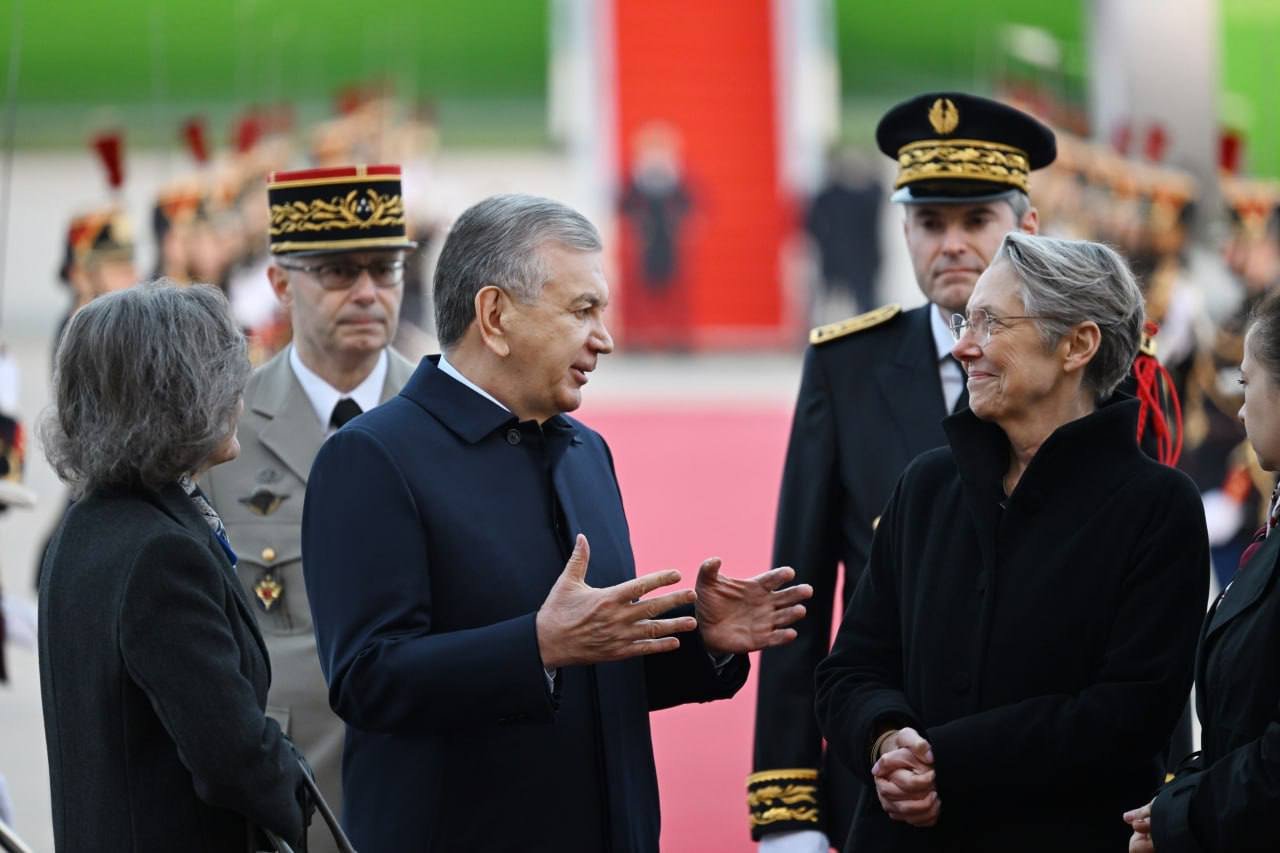 President Mirziyoyev Arrives in Paris for State Visit 10 Mirziyoyev