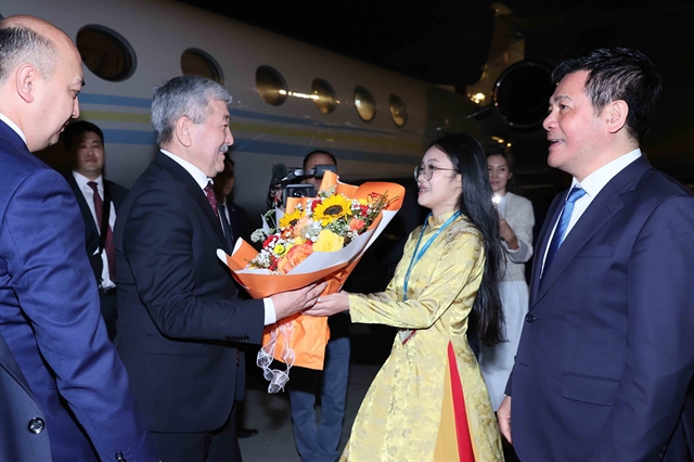 Kyrgyz Chairman of the Cabinet of Ministers Arrives in Hanoi for Official Visit 1 Kyrgyz