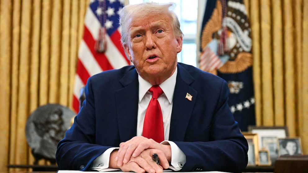 Trump Temporarily Delays Tariffs on Mexican and Canadian Goods Under USMCA 1 USMCA