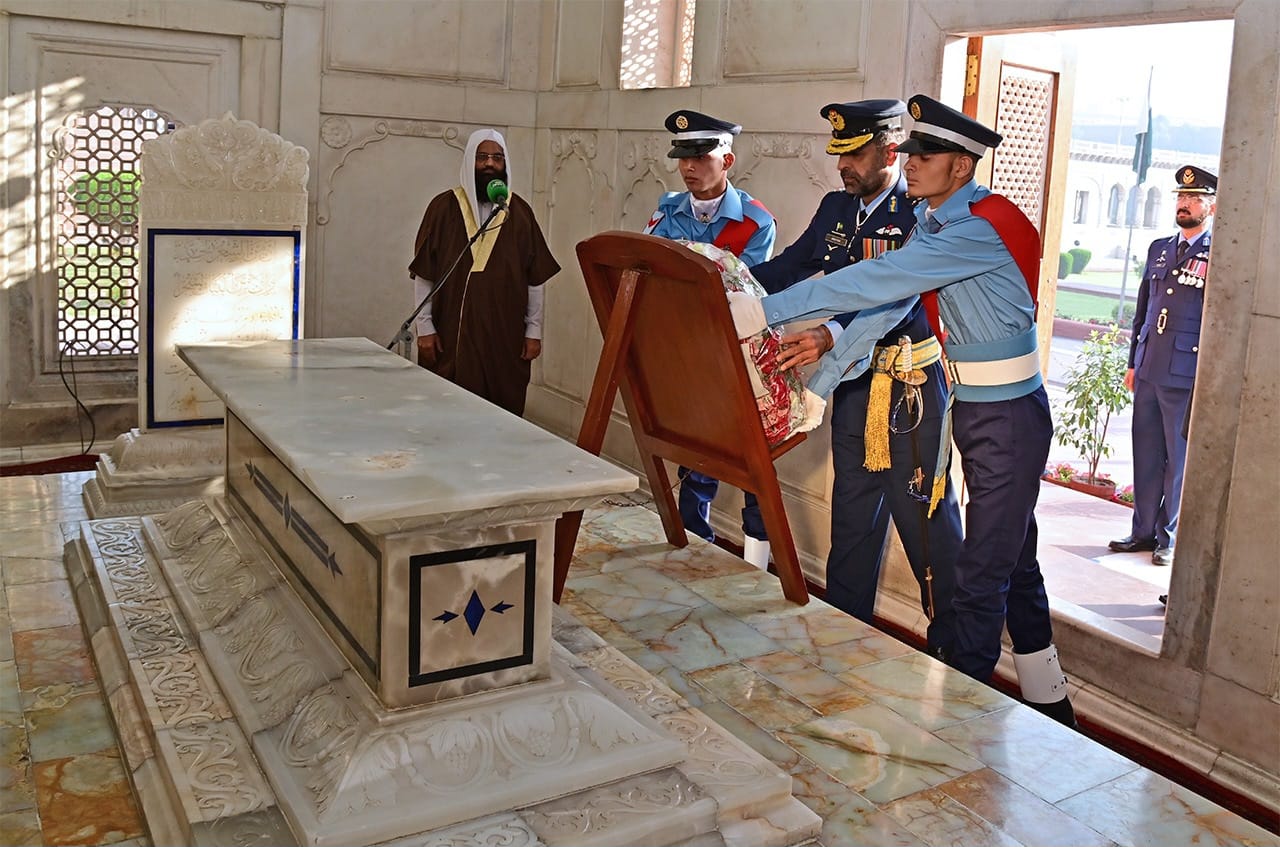 PAF Contingent Takes Charge of the Guard Duties at Mazar-e-Iqbal 1 PAF Contingent Takes Charge of the Guard Duties at Mazar-e-Iqbal