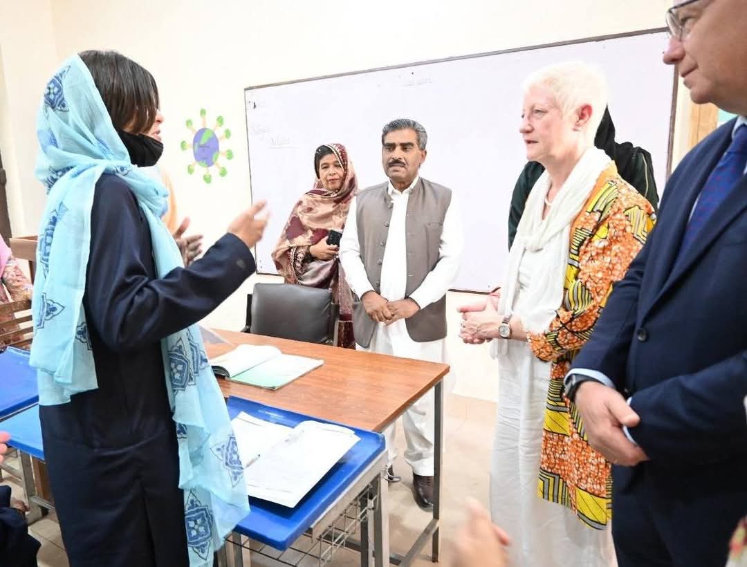 EU Ambassador Applauds “TransEducation” Pilot During Inspiring Visit to Multan School 1 TransEducation