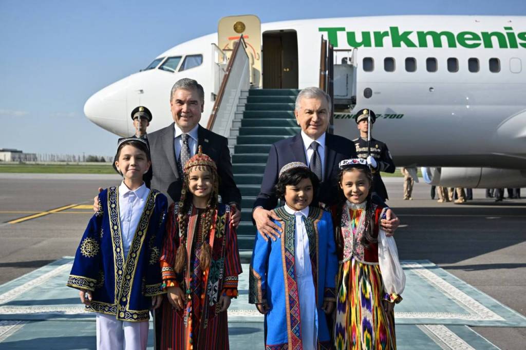 Gurbanguly Berdimuhamedov Arrives in Samarkand to Deepen Uzbekistan-Turkmenistan Relations 1 Gurbanguly Berdimuhamedov Arrives in Samarkand to Deepen Uzbekistan-Turkmenistan Relations