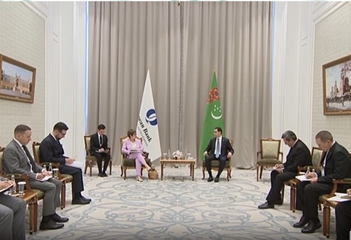 President of Turkmenistan Meets with EBRD President in Samarkand