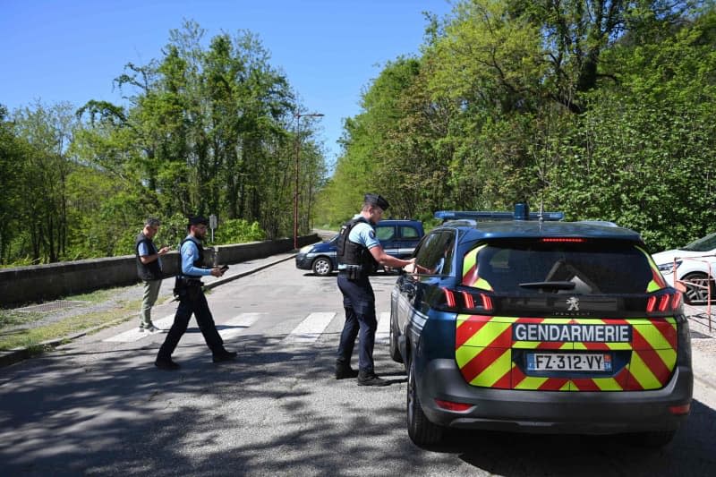 Suspect in Deadly Mosque Stabbing in Southern France Surrenders to Italian Police