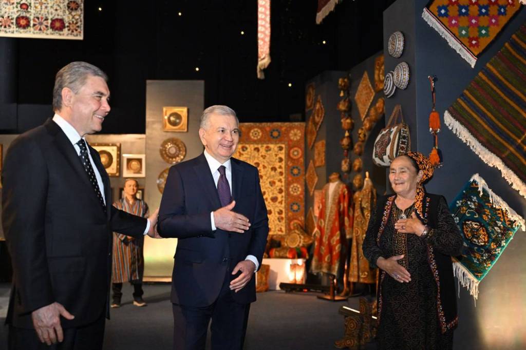 Uzbek and Turkmen Leaders Visit “Mirages of Time” Exhibition in Samarkand 1 Uzbek and Turkmen Leaders Visit “Mirages of Time” Exhibition in Samarkand