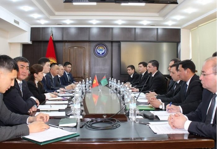 Turkmenistan and Kyrgyzstan Hold First Joint Commission Meeting on Transport and Logistics 11 Turkmenistan and Kyrgyzstan Hold First Joint Commission Meeting on Transport and Logistics