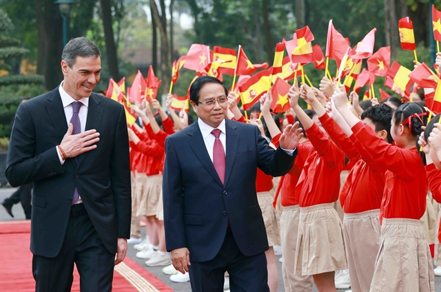 Vietnamese Prime Minister Hosts Spanish Counterpart in Landmark Official Visit