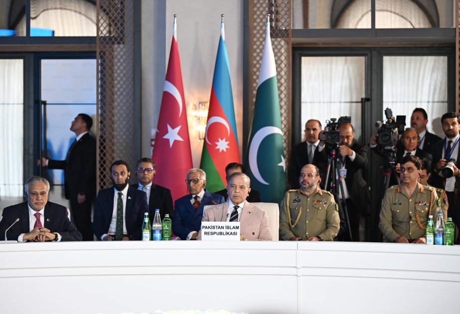 Prime Minister Shehbaz Sharif Hails Türkiye and Azerbaijan as "Sincere Brothers"