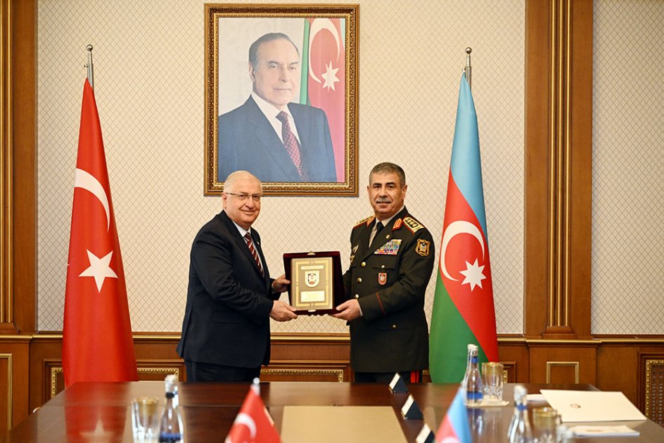 Azerbaijani and Turkish Defense Ministers Hold High-Level Talks in Baku 5 Azerbaijani and Turkish Defense Ministers Hold High-Level Talks in Baku
