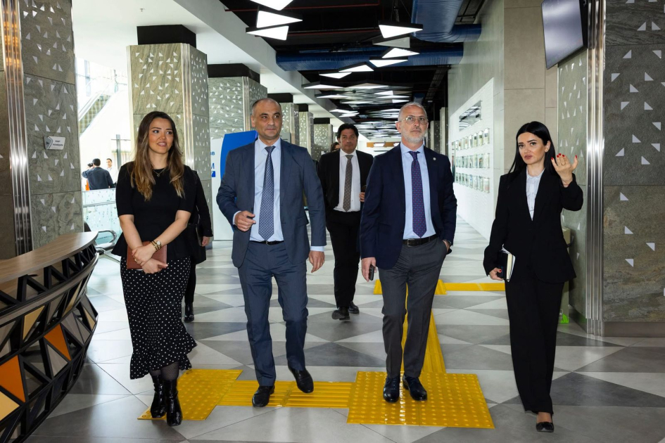 Italian Parliamentary Delegation Visits "ASAN Service" Center in Baku 1 Italian Parliamentary Delegation Visits "ASAN Service" Center in Baku