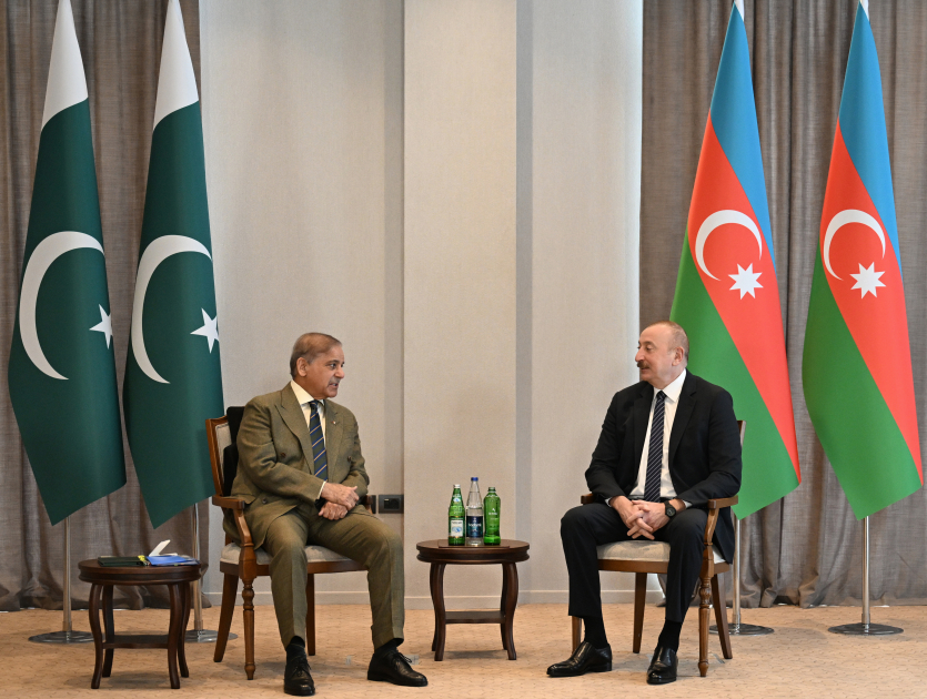 President Ilham Aliyev and PM Shehbaz Sharif Reaffirm Strategic Ties in Lachin Meeting