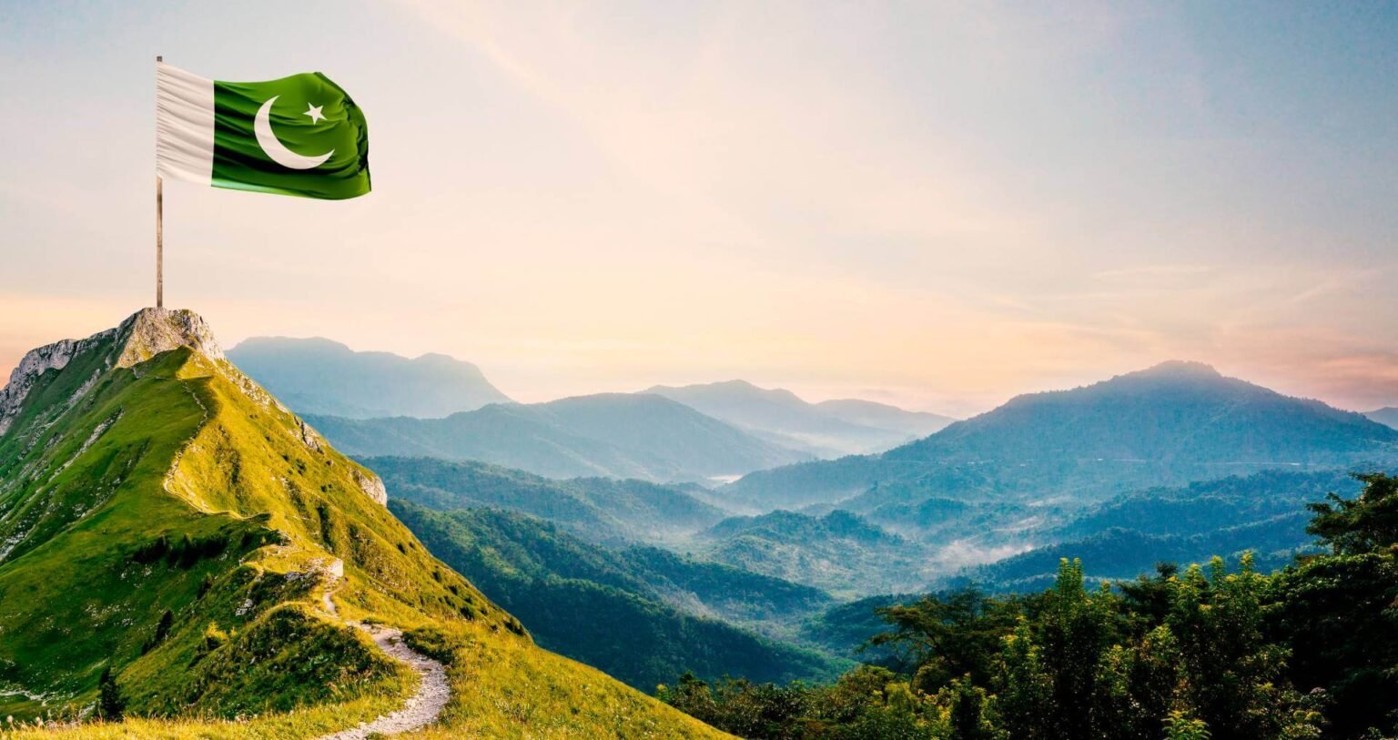 A Peaceful Nation, A Powerful Warning 7 A Peaceful Nation, A Powerful Warning