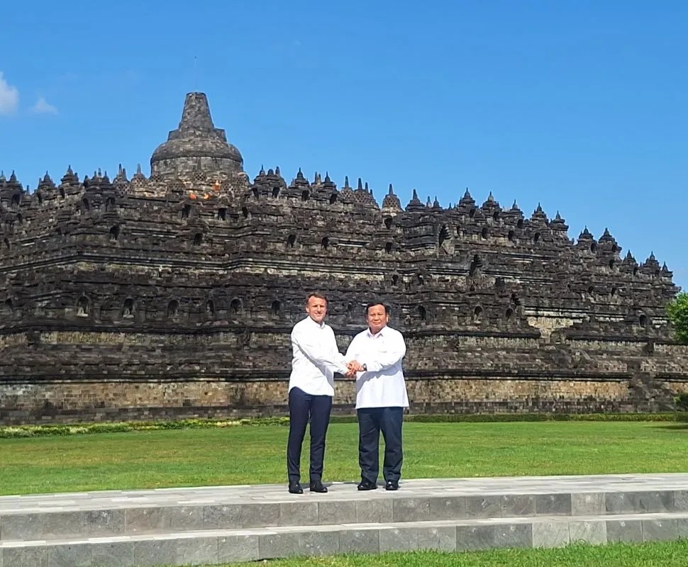 Prabowo Welcomes Macron at Borobudur, Highlights Cultural Diplomacy and Friendship 7 Prabowo Welcomes Macron at Borobudur, Highlights Cultural Diplomacy and Friendship