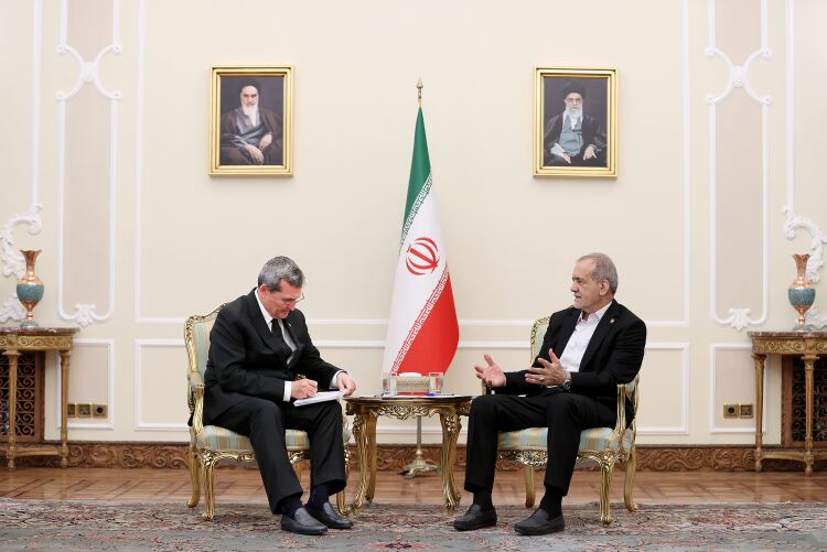 Turkmen Foreign Minister Meets Iranian President Pezeshkian to Strengthen Strategic Partnership and Regional Cooperation 4 Turkmen Foreign Minister Meets Iranian President Pezeshkian to Strengthen Strategic Partnership and Regional Cooperation