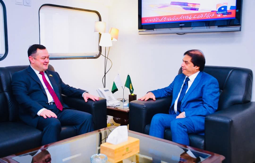 Uzbekistan and Pakistan Strengthen Cooperation in the Railway Sector 1 Uzbekistan and Pakistan Strengthen Cooperation in the Railway Sector