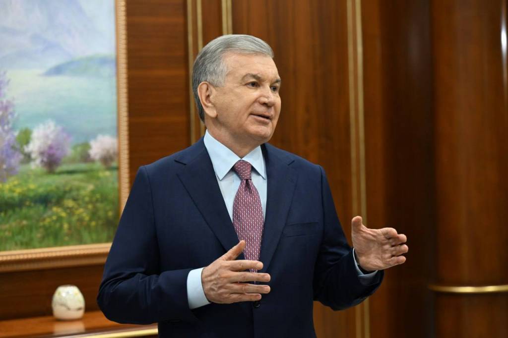 Shavkat Mirziyoyev Reviews Urban Development and Public Transport Projects in Tashkent
