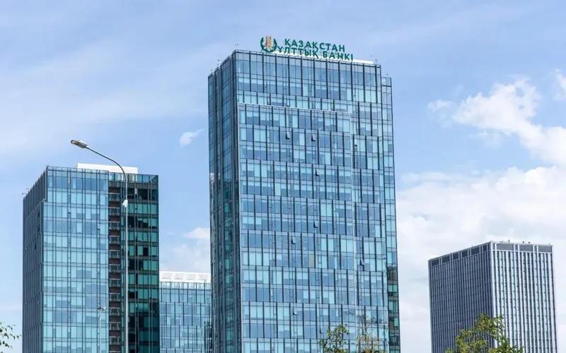 Kazakhstan's Banking System and its Digital Transformation - A Success Story 1 Kazakhstan's Banking System and its Digital Transformation - A Success Story