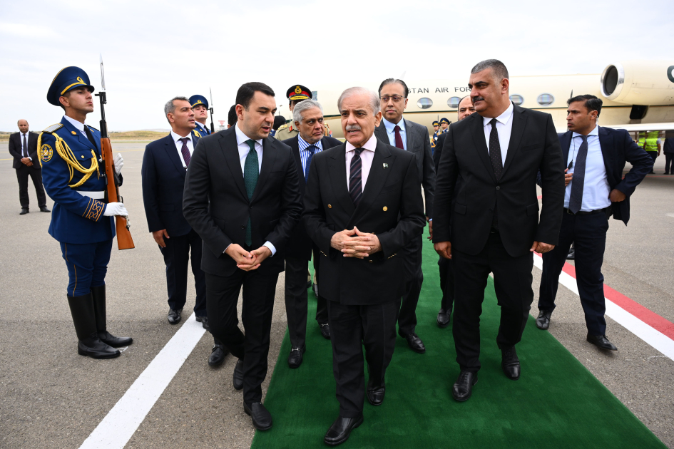 Prime Minister of Pakistan Arrives in Azerbaijan to Attend 17th ECO Summit 2 Prime Minister of Pakistan Arrives in Azerbaijan to Attend 17th ECO Summit