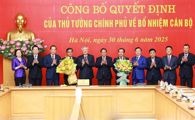 Prime Minister Chính Appoints Two Provincial Party Secretaries to Deputy-Ministerial Positions 2 Chính
